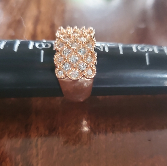 Rosegold Crosshatch Rhinestone Ring Sz 7 - Picture 3 of 4